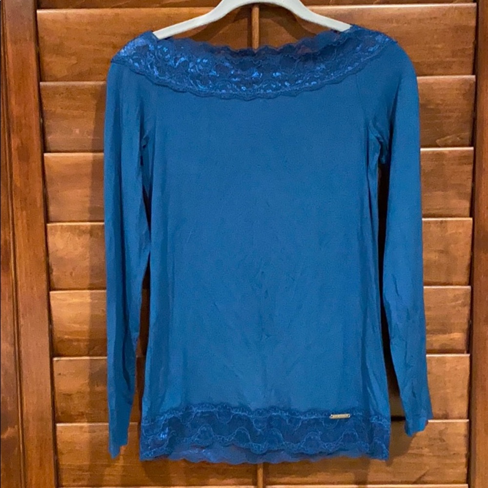 Sisley top